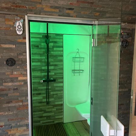 Studio Port Pin Vue Mer, Jacuzzi, Hammam, Parking Prives Cassis Exterior foto