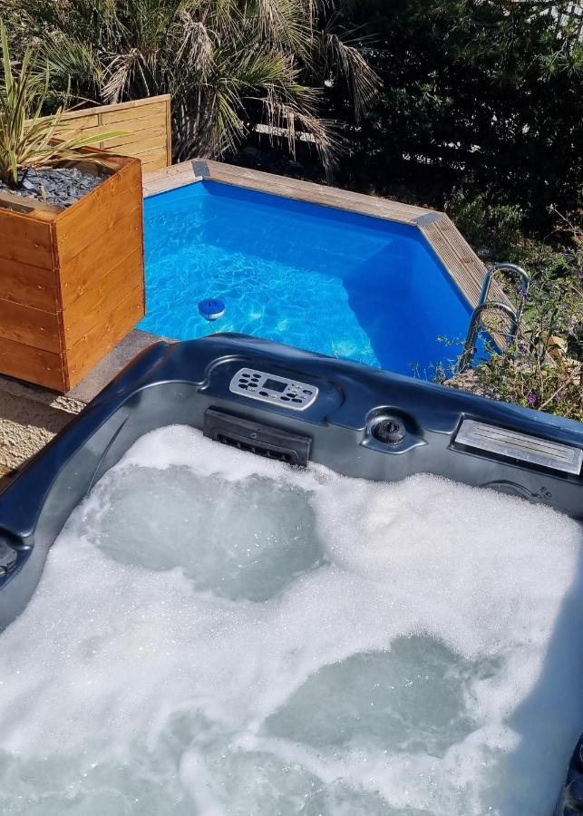 Studio Port Pin Vue Mer, Jacuzzi, Hammam, Parking Prives Cassis Exterior foto